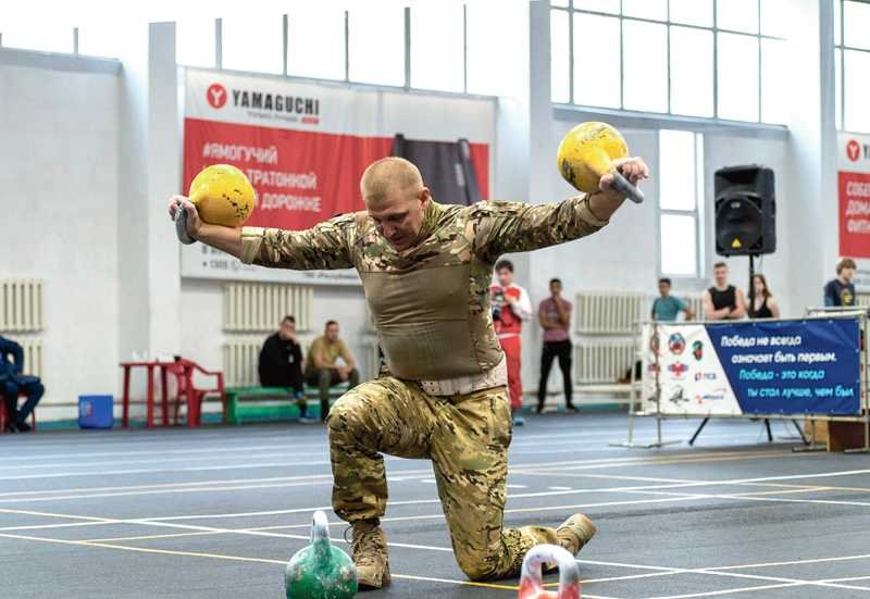 Гиревой спорт, силач с гирей, соревнование
