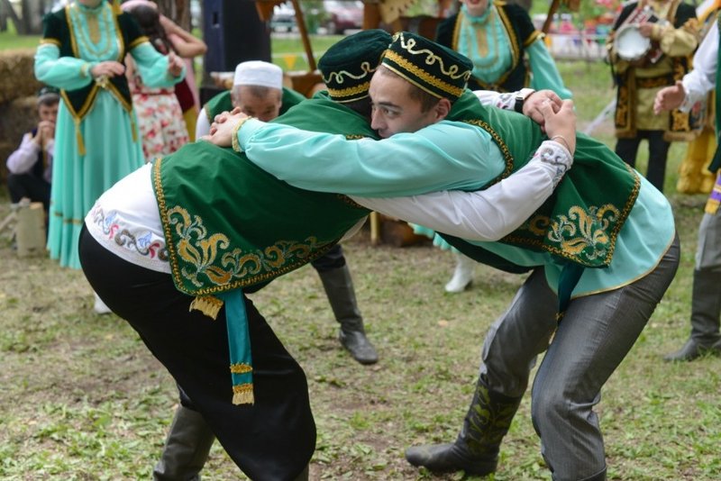 Борцы корэш на майдане, поединок, Татарстан